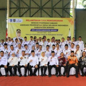 Bupati Serang Minta Kepala Desa Terapkan Pelayanan Desa Secara  Digital